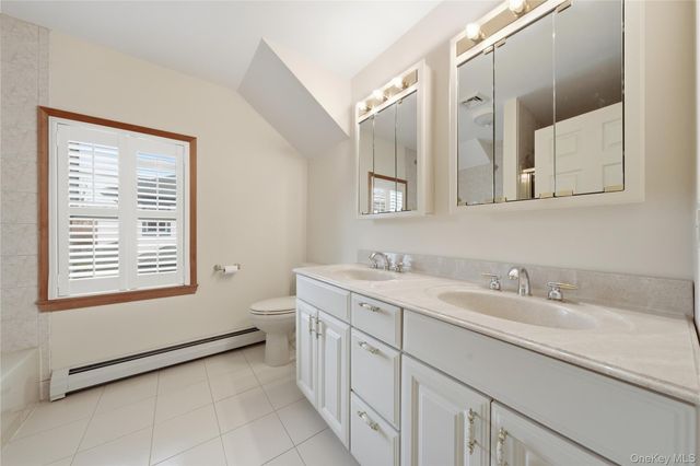 36 Hemlock Lane, Bay Shore, NY 11706