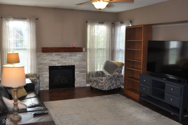 2142 Seneca Lane, Plainfield, IN 46168