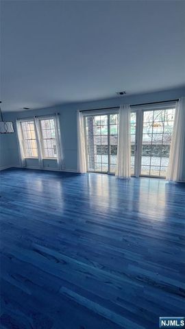 102 Central Park Place 102, Ramsey, NJ 07446
