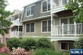 102 Central Park Place 102, Ramsey, NJ 07446