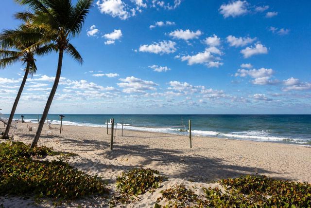 340 NE 44th Court, Deerfield Beach, FL 33064