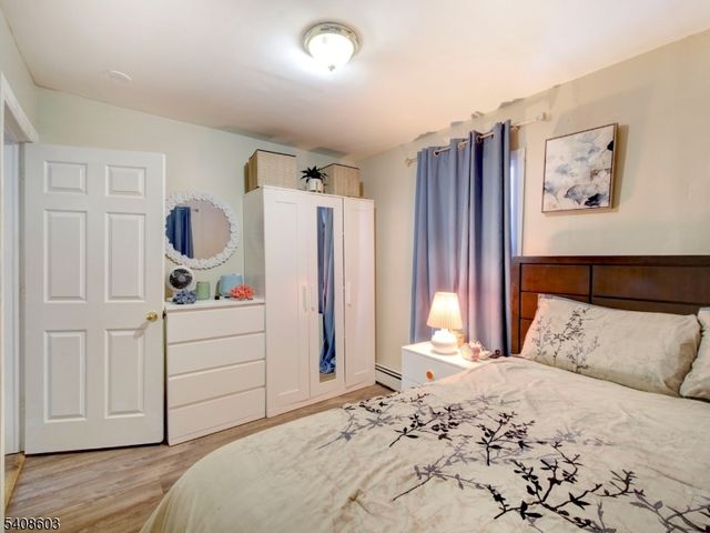 238 E 8Th Ave, Roselle Boro, NJ 07203