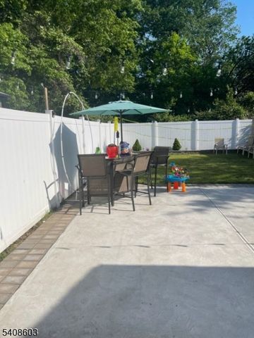 238 E 8Th Ave, Roselle Boro, NJ 07203