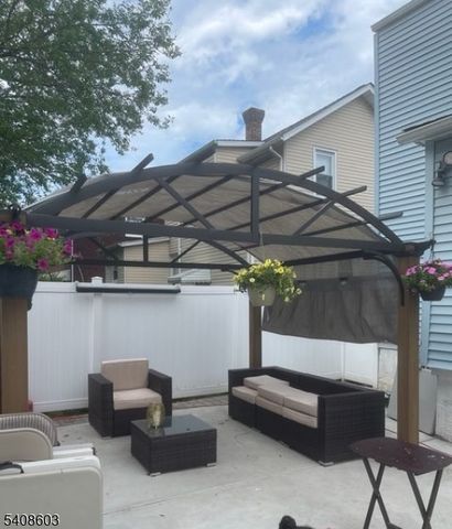 238 E 8Th Ave, Roselle Boro, NJ 07203