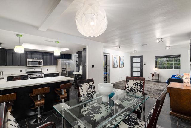 3882 E Sunny Dunes Road, Palm Springs, CA 92264