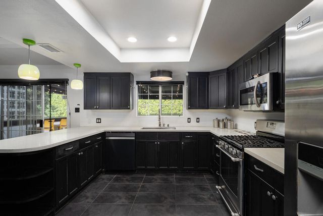 3882 E Sunny Dunes Road, Palm Springs, CA 92264