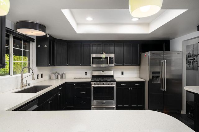 3882 E Sunny Dunes Road, Palm Springs, CA 92264