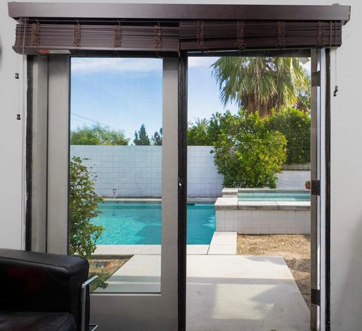 3882 E Sunny Dunes Road, Palm Springs, CA 92264