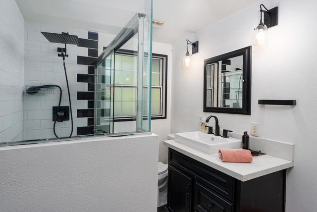 3882 E Sunny Dunes Road, Palm Springs, CA 92264