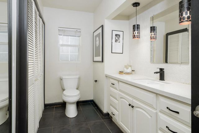 3882 E Sunny Dunes Road, Palm Springs, CA 92264