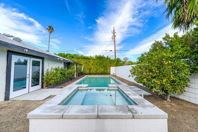 3882 E Sunny Dunes Road, Palm Springs, CA 92264