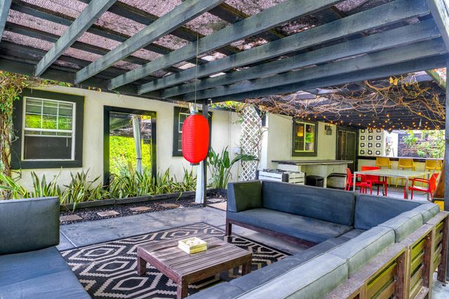 3882 E Sunny Dunes Road, Palm Springs, CA 92264