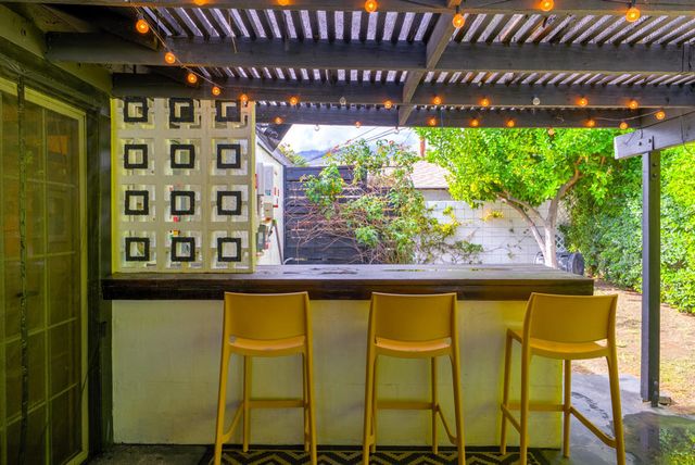 3882 E Sunny Dunes Road, Palm Springs, CA 92264