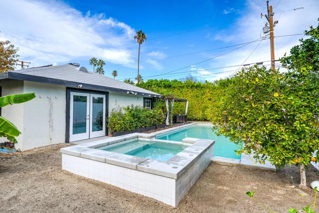 3882 E Sunny Dunes Road, Palm Springs, CA 92264