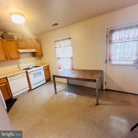 1521 N UBER ST, Philadelphia, PA 19121