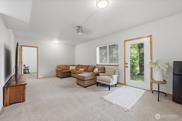 6534 NE 198th Street, Kenmore, WA 98028