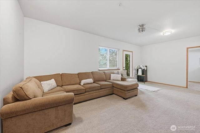 6534 NE 198th Street, Kenmore, WA 98028