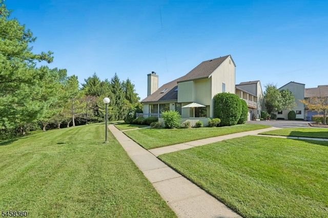 9 Brook St, Franklin Twp., NJ 08873