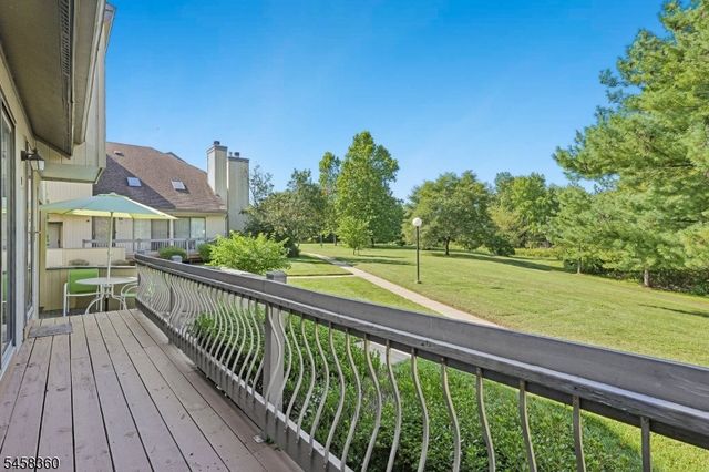 9 Brook St, Franklin Twp., NJ 08873