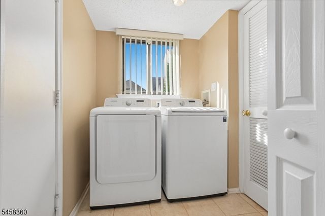 9 Brook St, Franklin Twp., NJ 08873