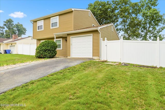 1948 Teakwood Road, Toms River, NJ 08753