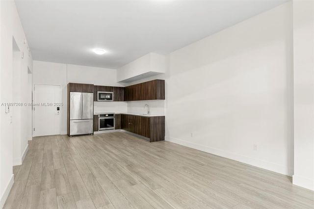 2960 NE 207th St 508, Aventura, FL 33180