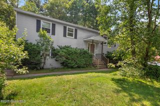 27 Hopeful Lane, Wilton, NY 12831