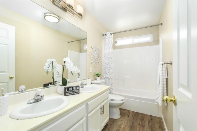 3355 Calla Lily Way, Sacramento, CA 95833