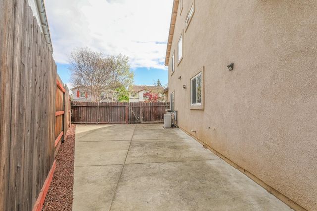 3355 Calla Lily Way, Sacramento, CA 95833