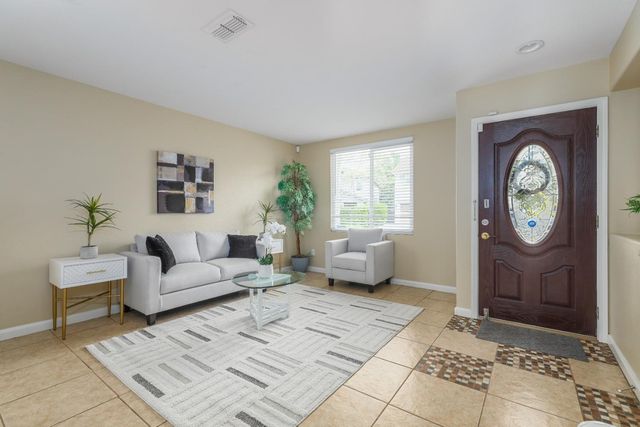 3355 Calla Lily Way, Sacramento, CA 95833