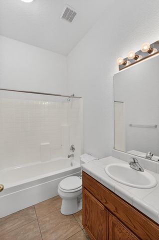 2395 Cayman Dr, Lodi, CA 95240