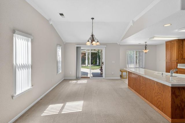 2395 Cayman Dr, Lodi, CA 95240