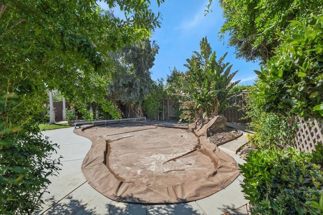 2395 Cayman Dr, Lodi, CA 95240