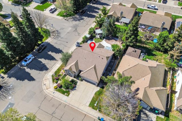 2395 Cayman Dr, Lodi, CA 95240