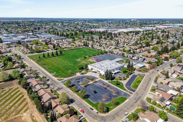 2395 Cayman Dr, Lodi, CA 95240