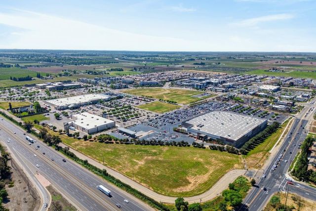 2395 Cayman Dr, Lodi, CA 95240