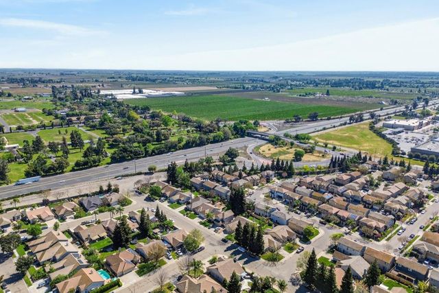 2395 Cayman Dr, Lodi, CA 95240