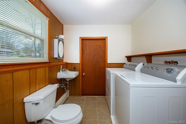 13 Chestnut Street, Red Hook, NY 12571