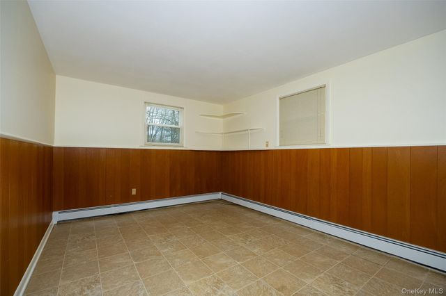 13 Chestnut Street, Red Hook, NY 12571