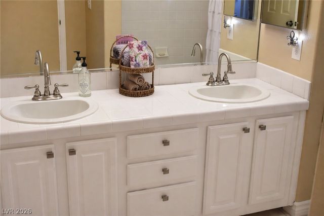 8205 Lucky Charm Court, Las Vegas, NV 89149