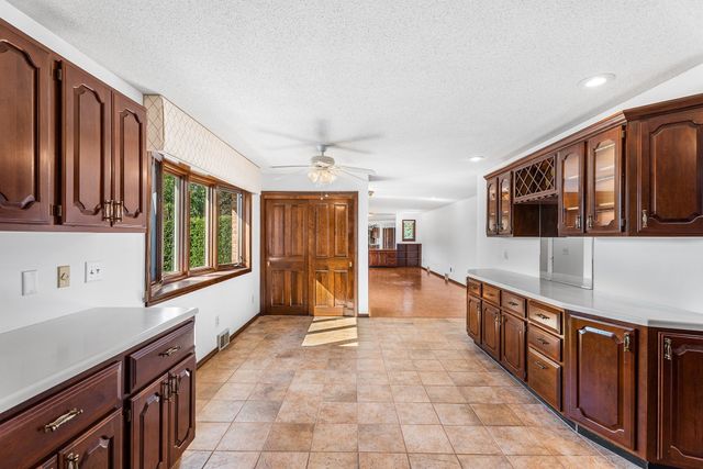 9 Jim Ash Rd, Palmer, MA 01069