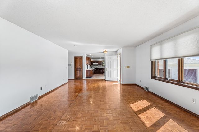 9 Jim Ash Rd, Palmer, MA 01069