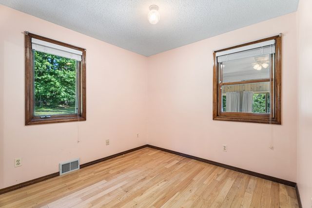 9 Jim Ash Rd, Palmer, MA 01069
