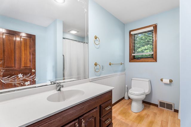 9 Jim Ash Rd, Palmer, MA 01069