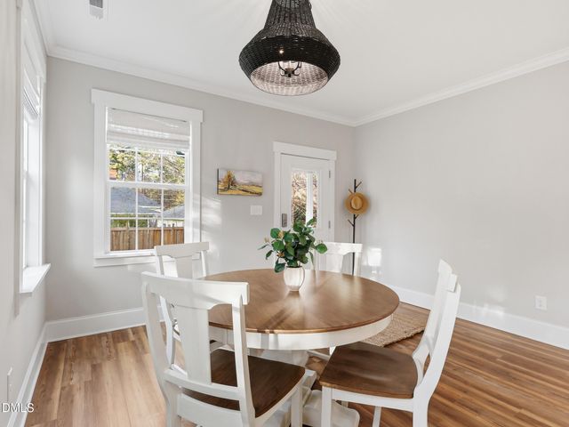 129 E Chestnut Avenue, Wake Forest, NC 27587