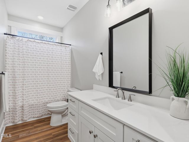 129 E Chestnut Avenue, Wake Forest, NC 27587