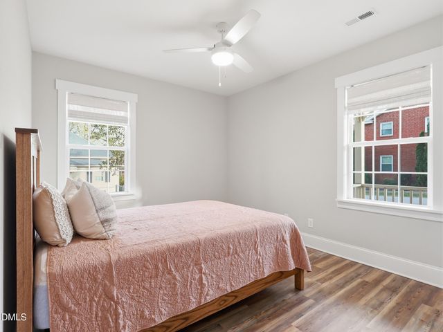 129 E Chestnut Avenue, Wake Forest, NC 27587