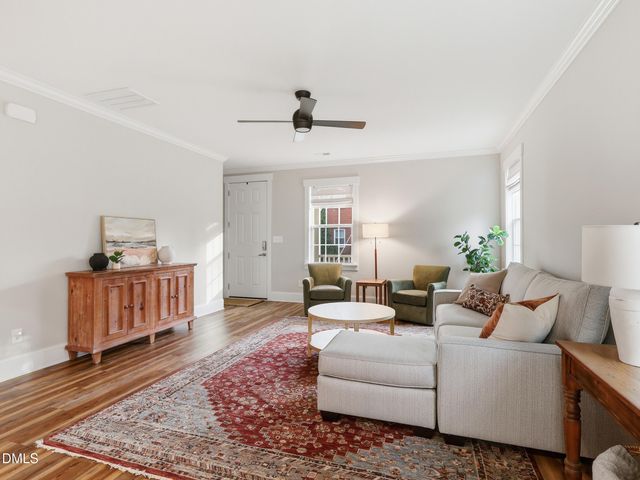 129 E Chestnut Avenue, Wake Forest, NC 27587