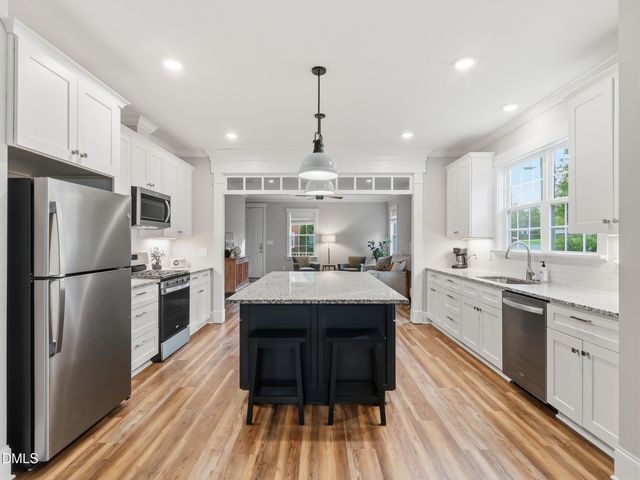 129 E Chestnut Avenue, Wake Forest, NC 27587