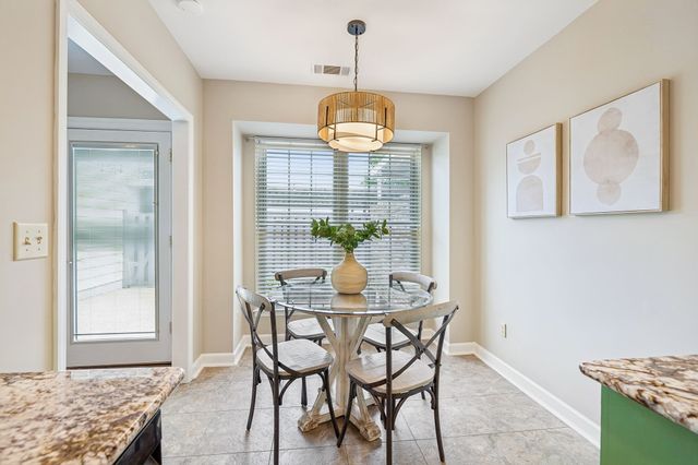 9029 Sawyer Brown Rd, Nashville, TN 37221